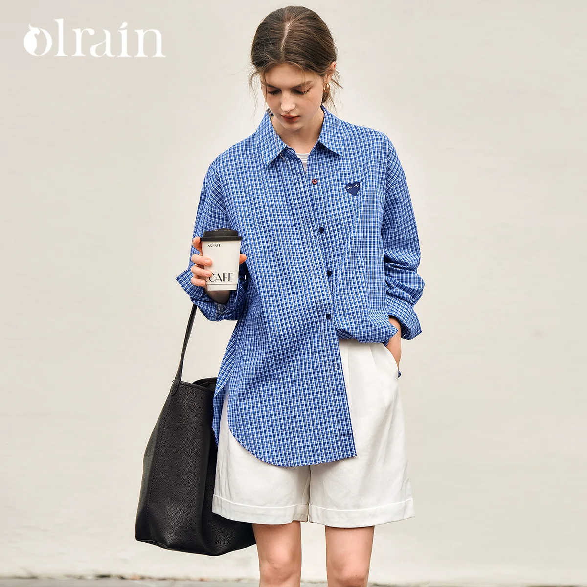 OLrain Blue Plaid Women Shirt 2025 Spring Summer 100% Cotton Loose Lapel Long Sleeve Embroidery Button Slit Blouses M57CC96055
OLrain Blue Plaid Women Shirt 2025 Spring Summer 100% Cotton Loose Lapel Long Sleeve Embroidery Button Slit Blouses M57CC96055