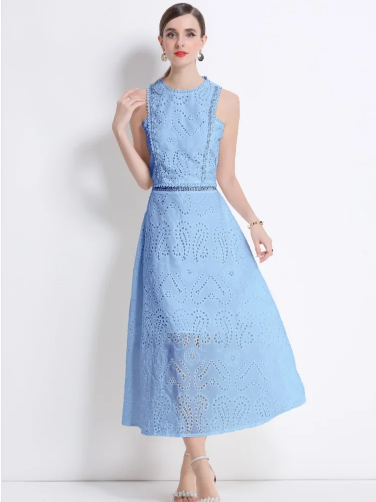 New Summer Sweet Temperament Luxury Rhinestone Sleeveless Top Two-Piece Set Women's Hollow Out Flower Embroidery Long Skirt Suit
New Summer Sweet Temperament Luxury Rhinestone Sleeveless Top Two-Piece Set Women's Hollow Out Flower Embroidery Long Skirt Suit