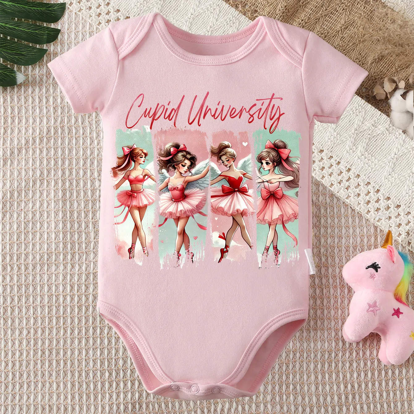 Хлопковый комбинезон-боди с принтом «Балет любви» ко Дню святого Валентина, удобный, для новорожденных от 0 до 12 месяцев
Хлопковый комбинезон-боди с принтом «Балет любви» ко Дню святого Валентина, удобный, для новорожденных от 0 до 12 месяцев