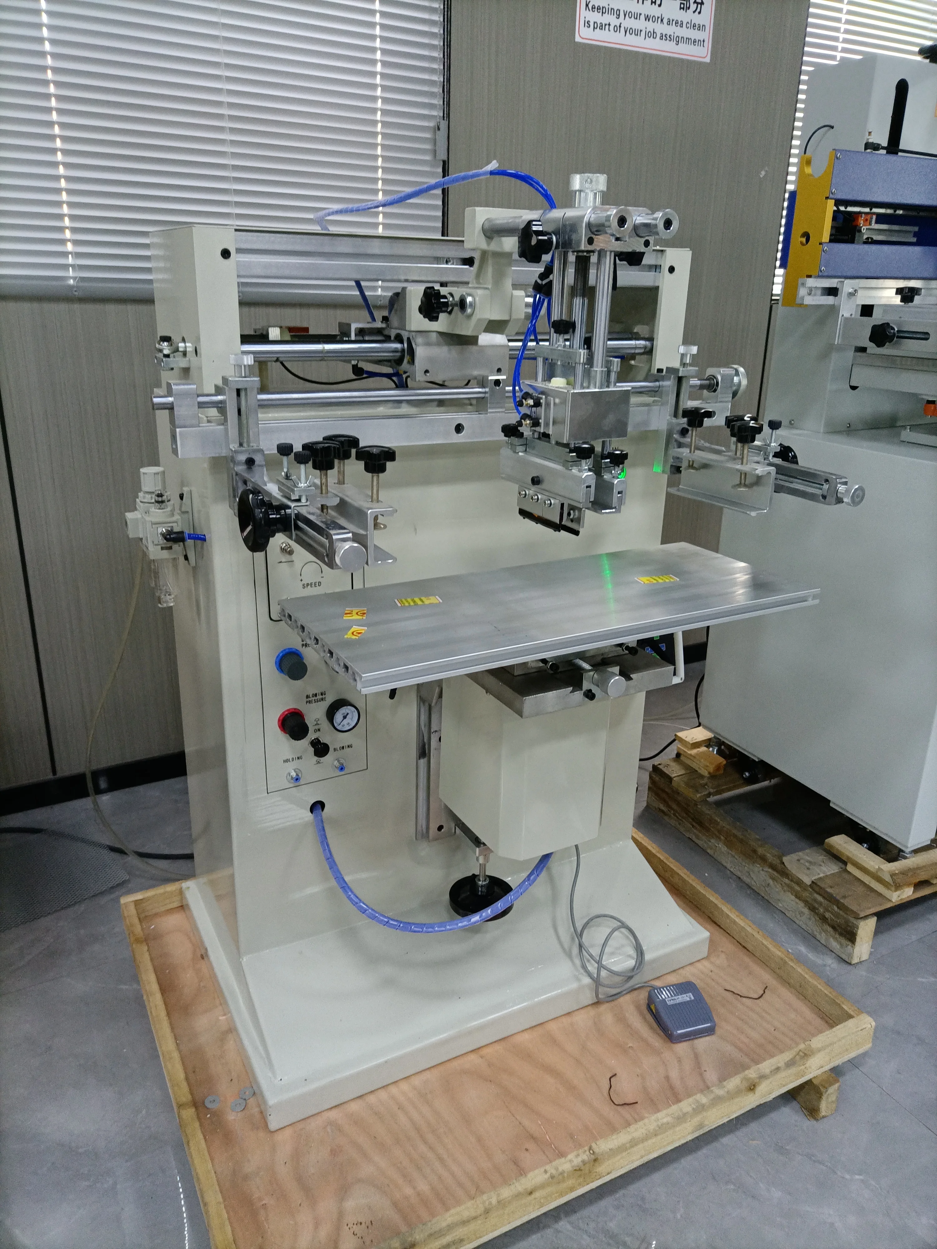 TX-400M Flat Screen Printing Machine Manual Knife Saw Printing Sample Screen Printer logo Printing Machines
TX-400M Flat Screen Printing Machine Manual Knife Saw Printing Sample Screen Printer logo Printing Machines