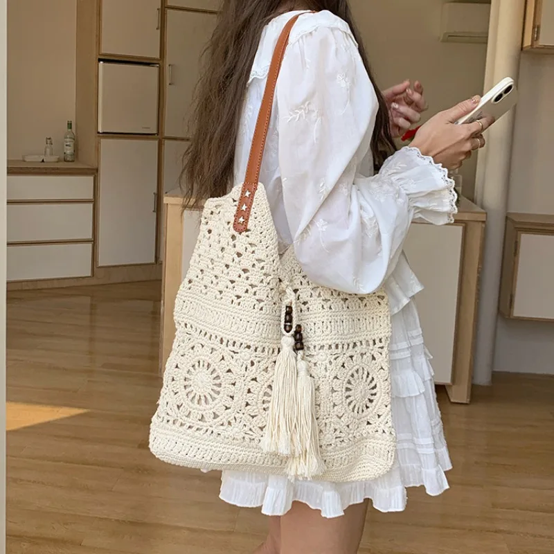 2026 New Cotton Rope Woven Tote Bag Large Capacity Hollow Mesh Shoulder Bag Women Beach Vacation Travel Handbag
2026 New Cotton Rope Woven Tote Bag Large Capacity Hollow Mesh Shoulder Bag Women Beach Vacation Travel Handbag