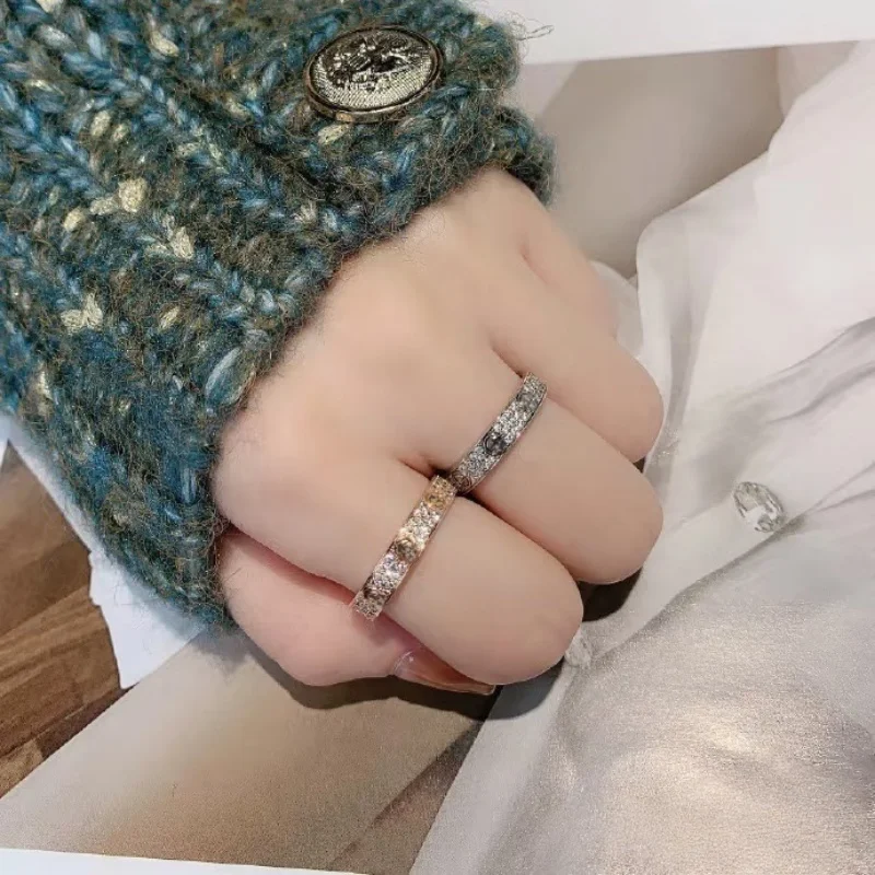 New fashion mini ring; rose gold and silver color starry sky flashy ladies ring; simple style daily wear jewelry for women.
New fashion mini ring; rose gold and silver color starry sky flashy ladies ring; simple style daily wear jewelry for women.