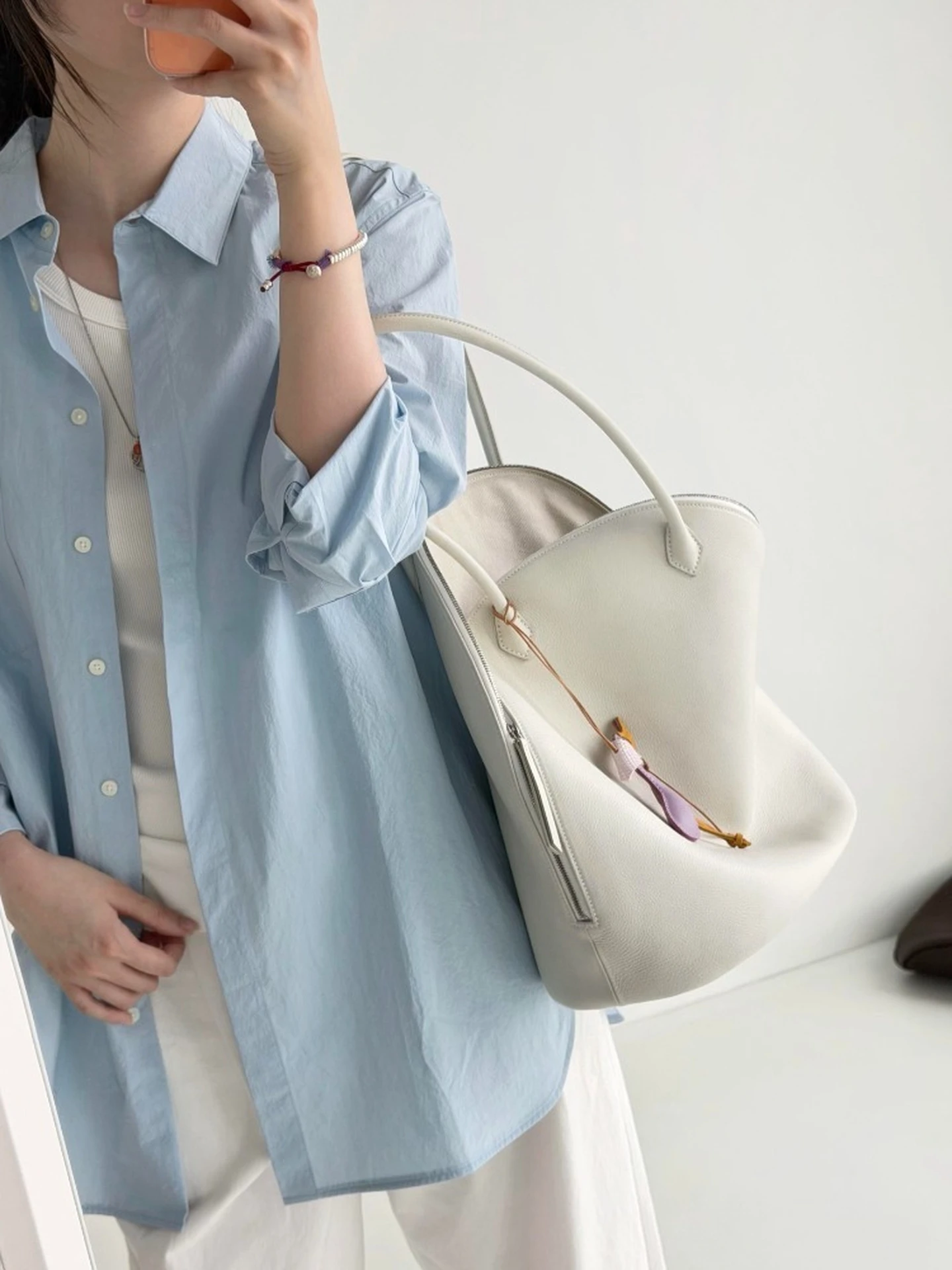 Large Capacity Shaped Women's Tote Bag Commuter Bag Milk Shake White Single Shoulder Underarm Bag Soft PU Leather Handbag
Large Capacity Shaped Women's Tote Bag Commuter Bag Milk Shake White Single Shoulder Underarm Bag Soft PU Leather Handbag