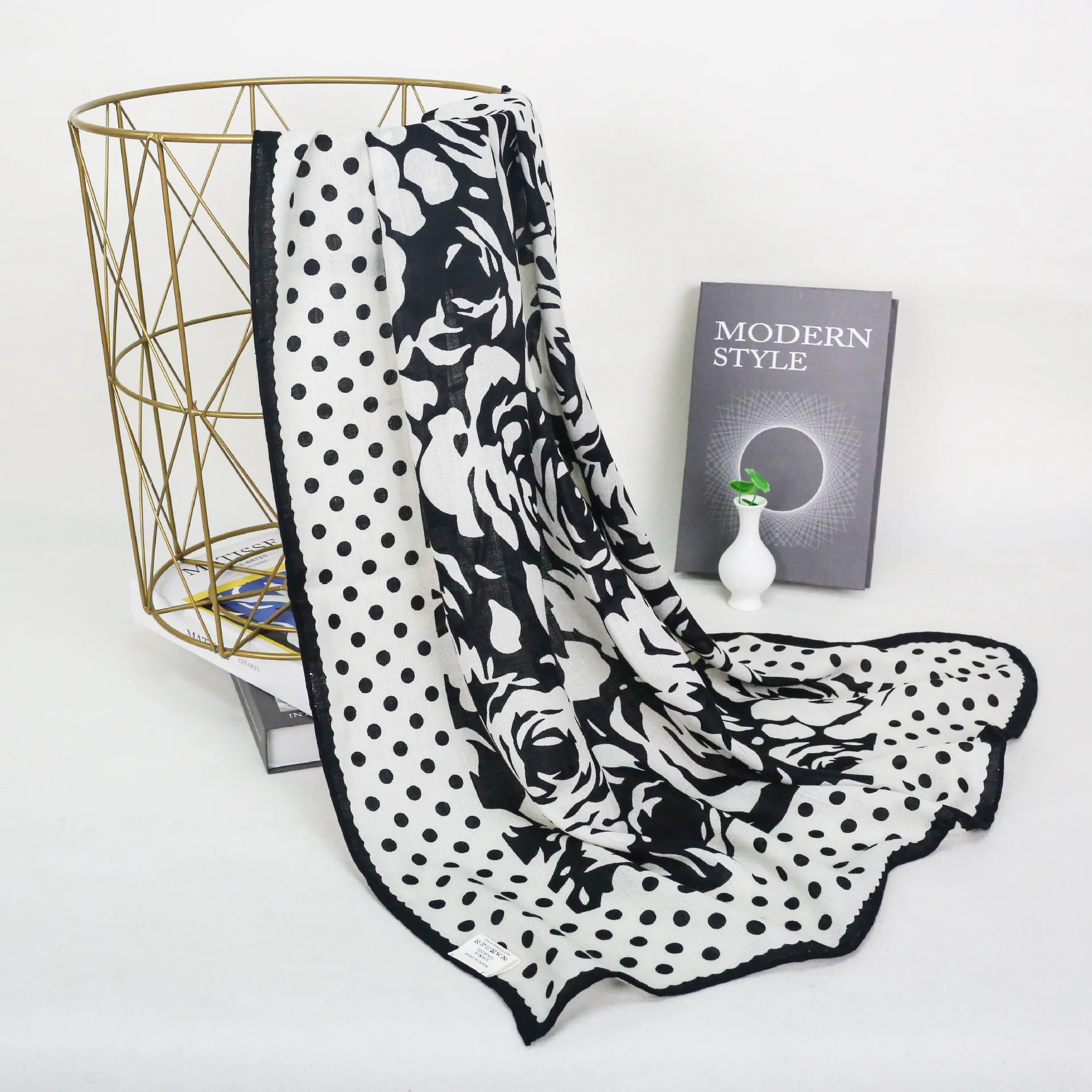 Winter Warm Scarf 90CM Silk and Wool Blend Hand Rolled Edges Shawls Head Bag Scarves Christmas Gift Clothing Bag Accessories
Winter Warm Scarf 90CM Silk and Wool Blend Hand Rolled Edges Shawls Head Bag Scarves Christmas Gift Clothing Bag Accessories