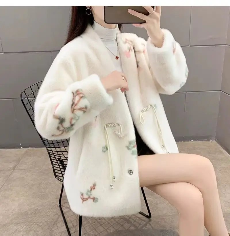 Women's Autumn Winter Thick Faux Fur Printed Mink Stylish New Coat National Style New Chinese Style Coat Female Woolen Coat
Women's Autumn Winter Thick Faux Fur Printed Mink Stylish New Coat National Style New Chinese Style Coat Female Woolen Coat