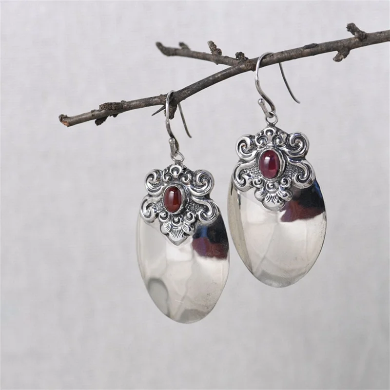 Nepal Exotic Glossy Silver Disk Dangle Earrings for Women Shining 925 Silver Round Oval Water Drop Earrings Red Garnet Brincos
Nepal Exotic Glossy Silver Disk Dangle Earrings for Women Shining 925 Silver Round Oval Water Drop Earrings Red Garnet Brincos
