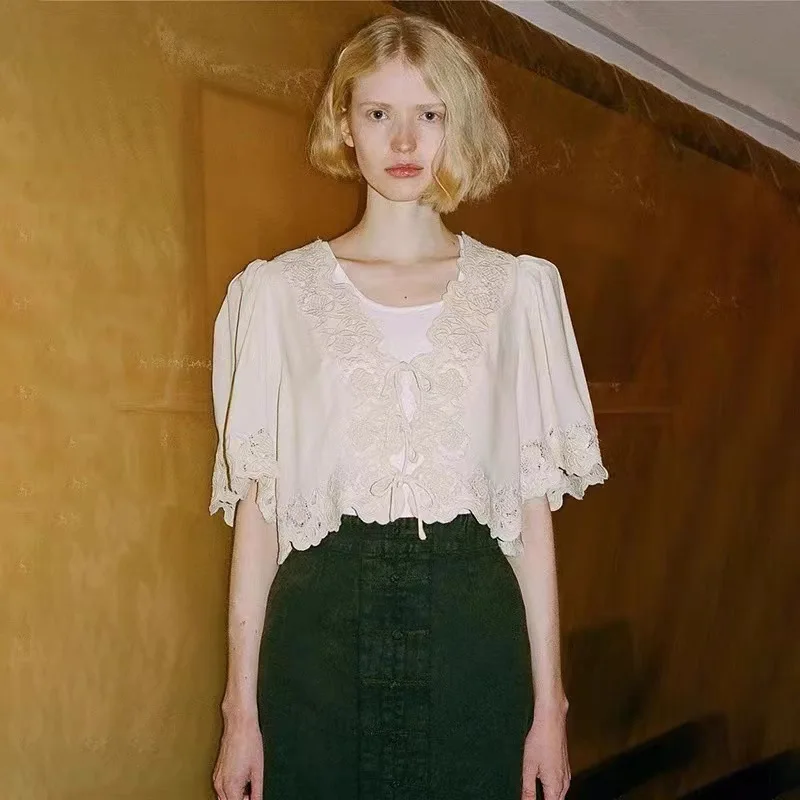 Sezanes 2025 Fashion T-shirt Short Sleeve French Summer New Delicate Embroidery Hollow Lace V-Neck Tie Cardigan Top Ladies Shirt
Sezanes 2025 Fashion T-shirt Short Sleeve French Summer New Delicate Embroidery Hollow Lace V-Neck Tie Cardigan Top Ladies Shirt