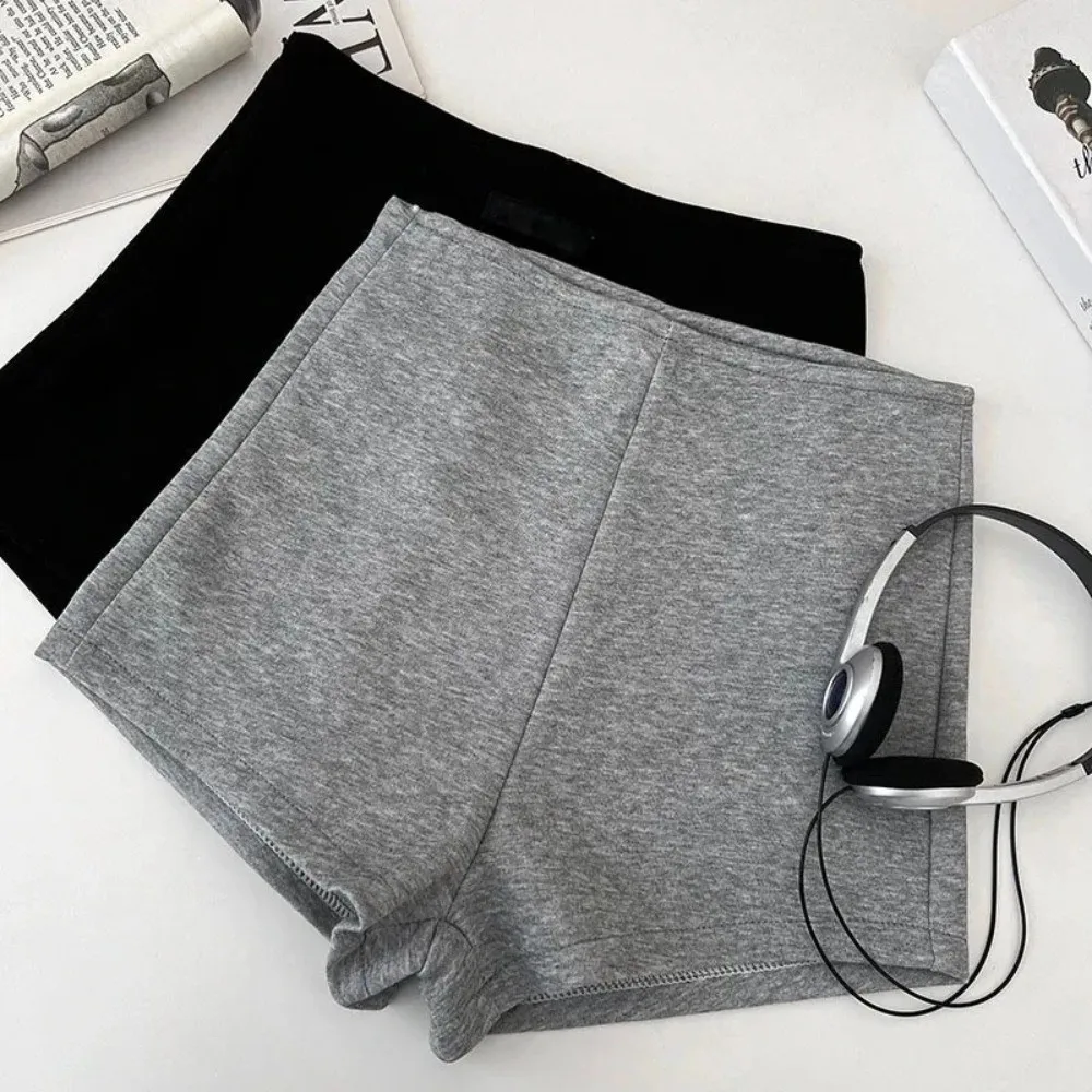 Comfort Fit Versatile Women Shorts Basic Cut Breathable High-Waisted Shorts Solid Color Comfortable Straight Shorts Summer Wear
Comfort Fit Versatile Women Shorts Basic Cut Breathable High-Waisted Shorts Solid Color Comfortable Straight Shorts Summer Wear