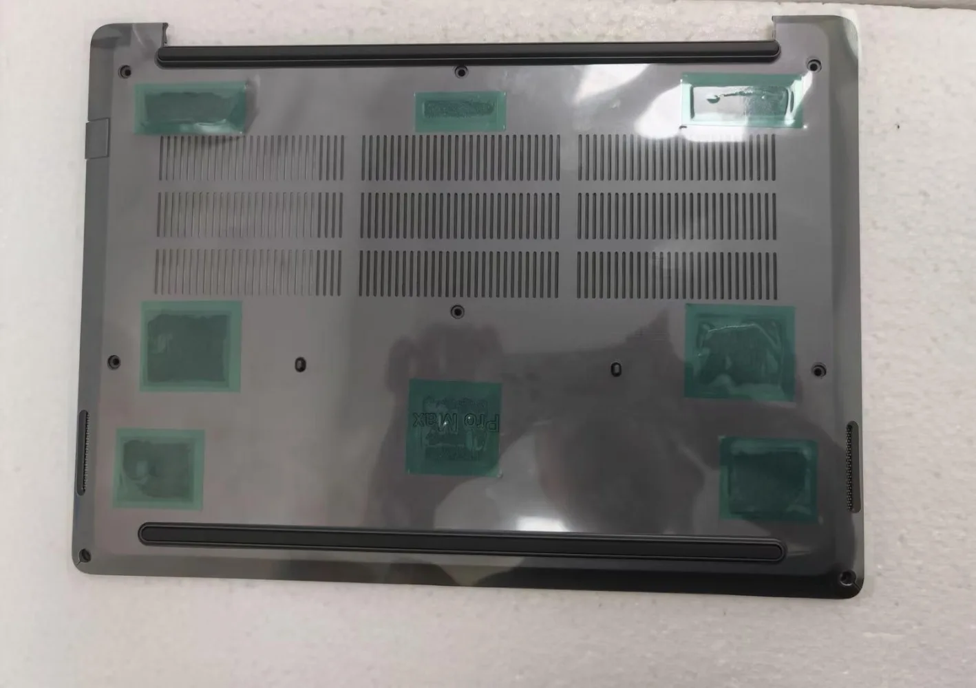 Нижняя крышка корпуса для ноутбука Dell Pro Max
Нижняя крышка корпуса для ноутбука Dell Pro Max