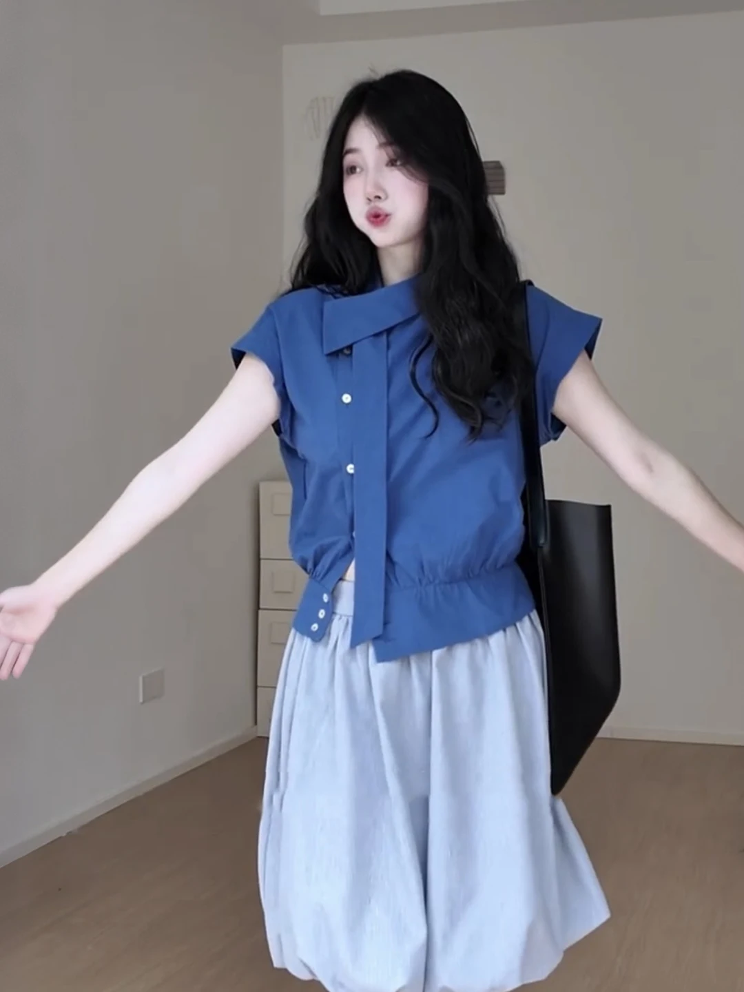 Blue Asymmetrical Short Sleeve Shirt Women's Fashion Korean Style Slim Fit Shirt Cotton Material Breathable Comfortable Commute
Blue Asymmetrical Short Sleeve Shirt Women's Fashion Korean Style Slim Fit Shirt Cotton Material Breathable Comfortable Commute