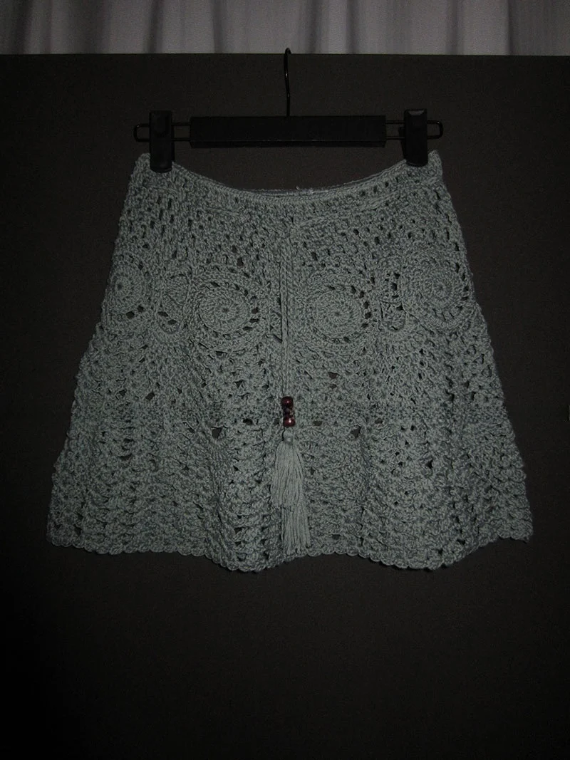 Retro Layered Knitted Hollow out Skirt A-Line Silhouette mid Waist Design Pure Color Short Skirt Versatile Style
Retro Layered Knitted Hollow out Skirt A-Line Silhouette mid Waist Design Pure Color Short Skirt Versatile Style