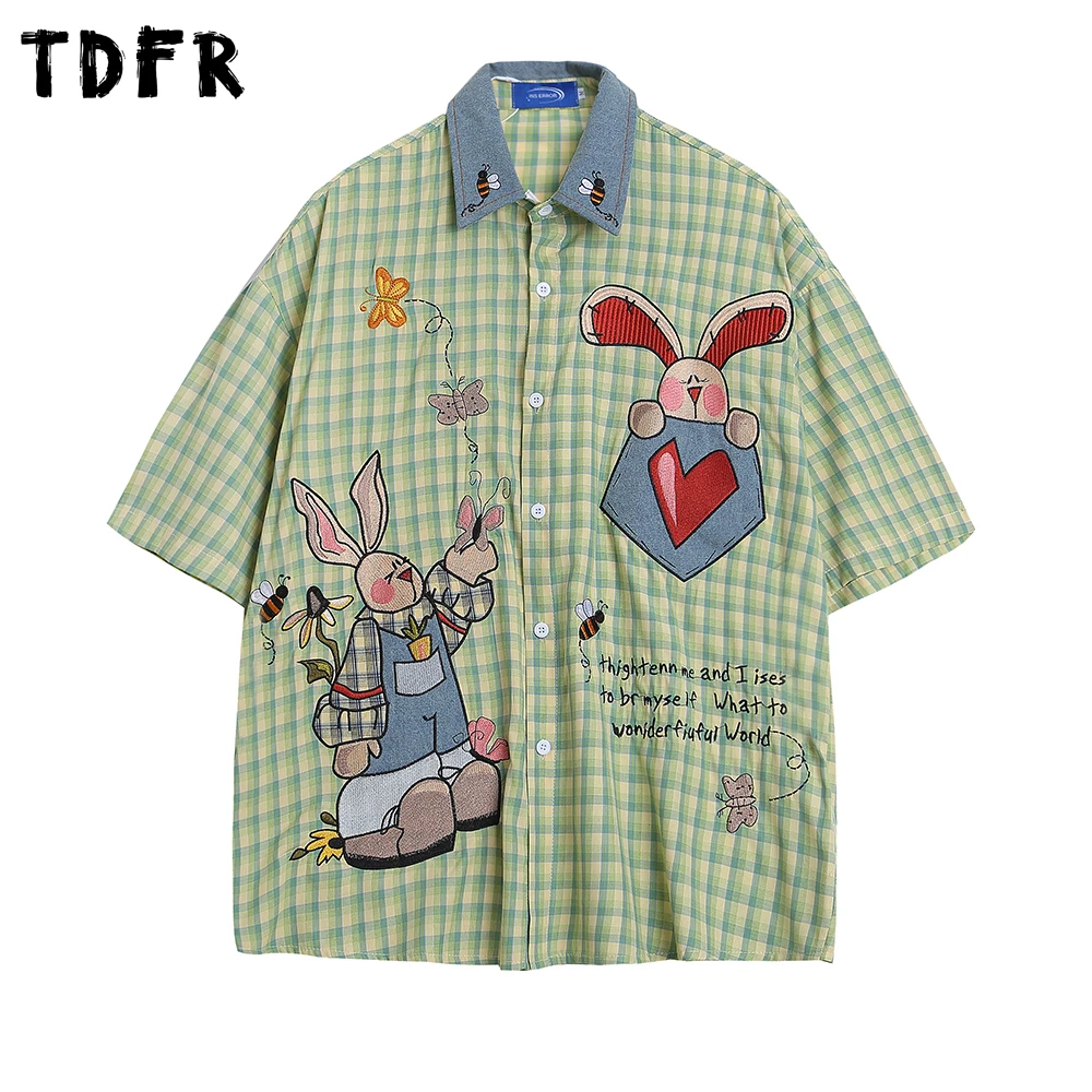 Rabbit Embroidery Plaid Shirts Mens Patchwork Summer Streetwear Spliced Lapel Single Breasted Short Sleeve Cotton Shirts Men
Rabbit Embroidery Plaid Shirts Mens Patchwork Summer Streetwear Spliced Lapel Single Breasted Short Sleeve Cotton Shirts Men