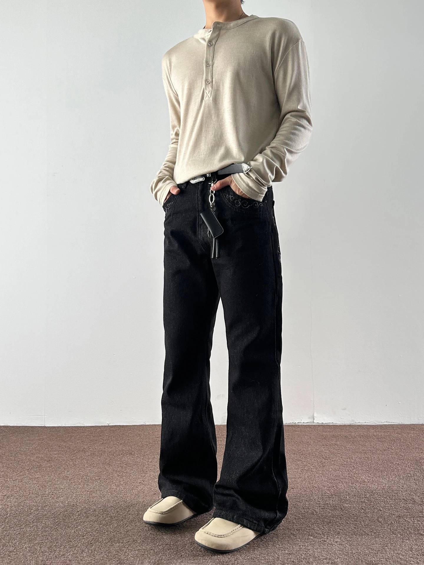 Cleanfit Texture Embroidery Original Jeans Color Men's Casual Flared Jeans Straight Leg Micro Flare Jeans Trendy Autumn Wear
Cleanfit Texture Embroidery Original Jeans Color Men's Casual Flared Jeans Straight Leg Micro Flare Jeans Trendy Autumn Wear