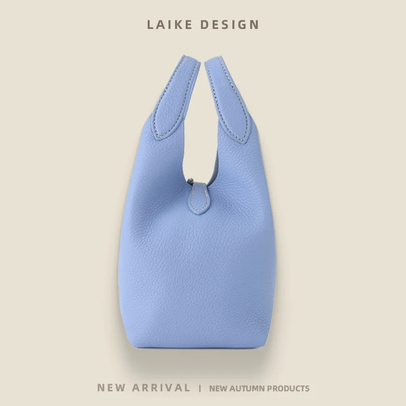 2025 French niche first-layer cowhide vegetable basket, genuine leather women's bag, large capacity, high-end commuter portable
2025 French niche first-layer cowhide vegetable basket, genuine leather women's bag, large capacity, high-end commuter portable