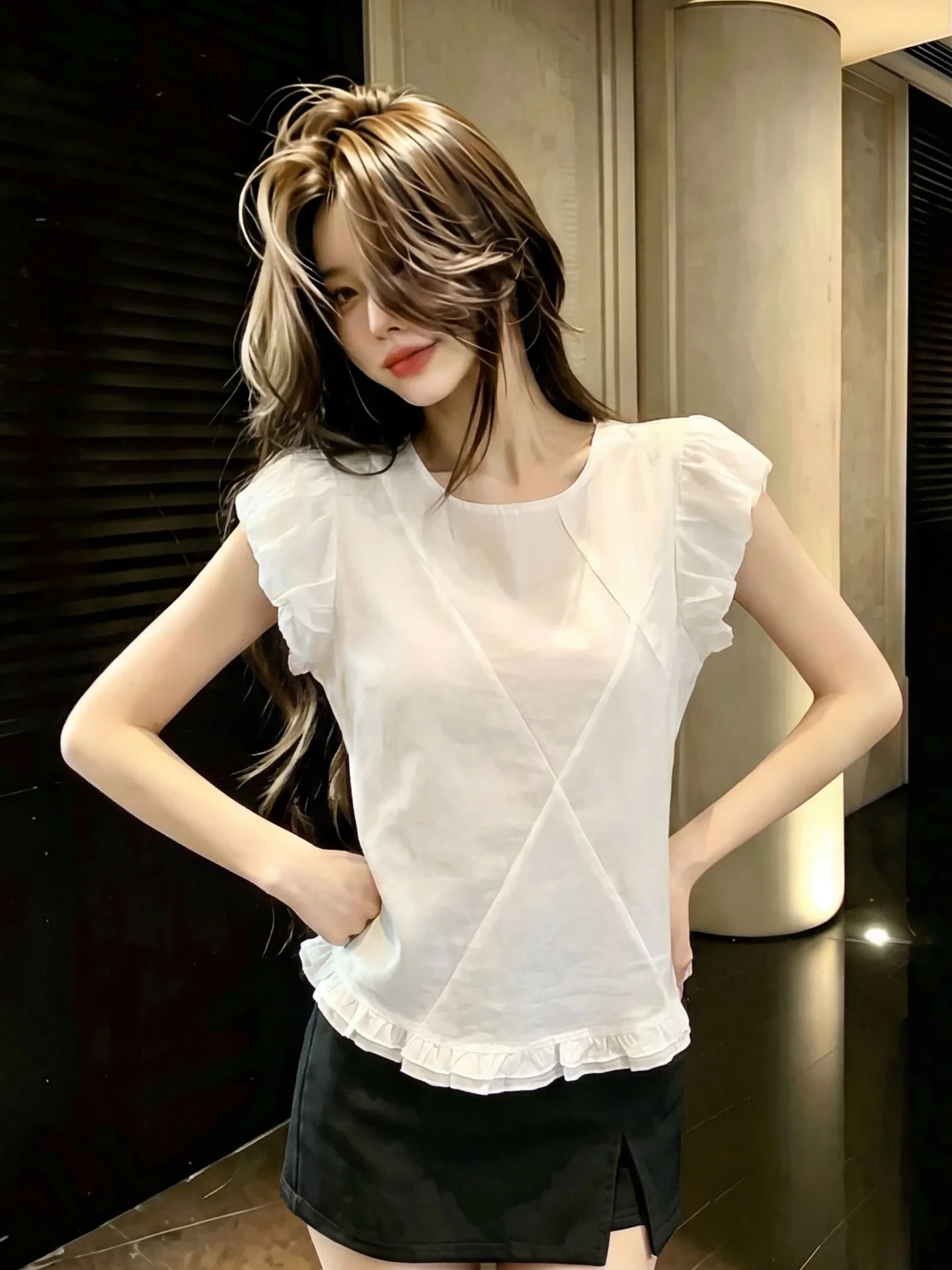 White Floral Bloom Sleeve round Neck Shirt Women's Summer New Style Super Beautiful Splice Wood Grain Small Top
White Floral Bloom Sleeve round Neck Shirt Women's Summer New Style Super Beautiful Splice Wood Grain Small Top