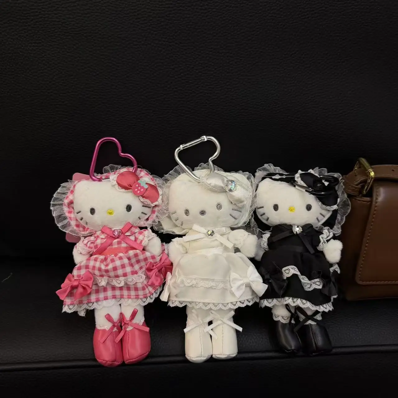 Набор плюшевых брелоков Sanrio Hello Kitty в стиле Лолита: милые мягкие игрушки-подвески для сумок, подарок
Набор плюшевых брелоков Sanrio Hello Kitty в стиле Лолита: милые мягкие игрушки-подвески для сумок, подарок