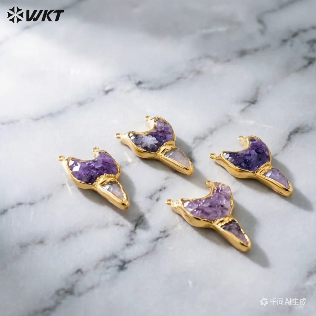 WT-P2062 New Arrival Gold Electroplated Natural Amethyst And Quartz Pendant With Double Hoops For Vintage Style Necklace Making
WT-P2062 New Arrival Gold Electroplated Natural Amethyst And Quartz Pendant With Double Hoops For Vintage Style Necklace Making