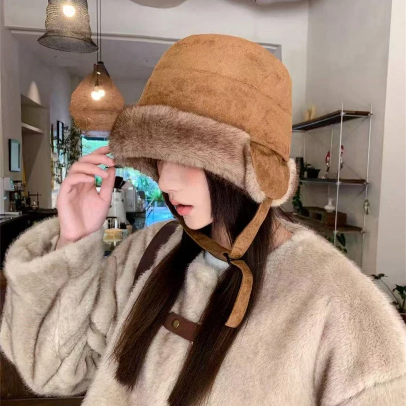A New Winter Style of A Plush Fisherman's Hat for Women, Suede Ear Protection for Cycling Warmth, and A Lei Feng Hat for Men
A New Winter Style of A Plush Fisherman's Hat for Women, Suede Ear Protection for Cycling Warmth, and A Lei Feng Hat for Men