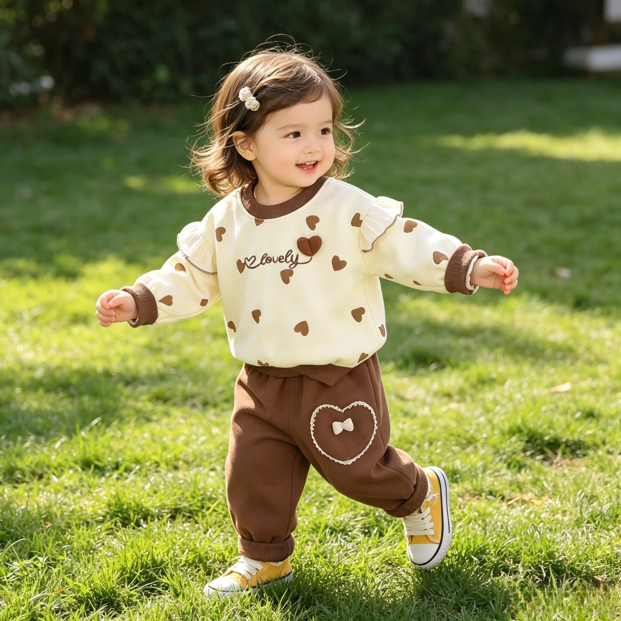 Spring & Autumn New Girls Heart Sweatshirt Set
Spring & Autumn New Girls Heart Sweatshirt Set