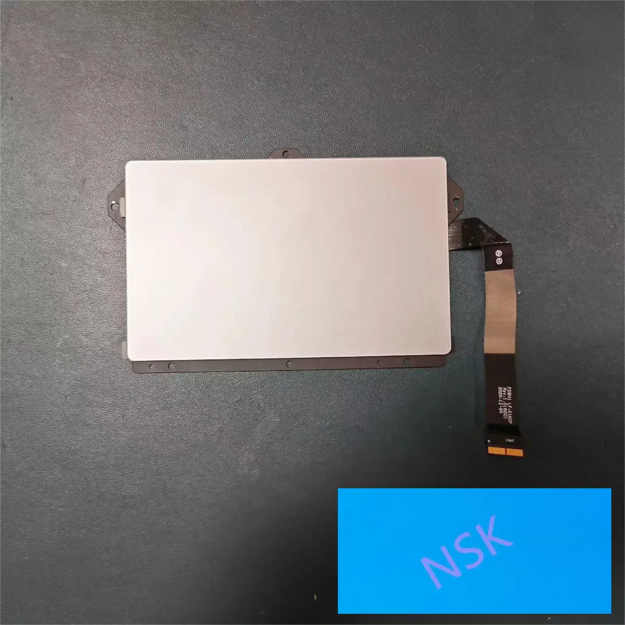 Оригинальная тачпад для DELL Latitude 9420, Панель кнопок мыши 05P5WT 5P5WT 0RFV31 RFV31 A206T3, серебристый 100% тест, ОК
Оригинальная тачпад для DELL Latitude 9420, Панель кнопок мыши 05P5WT 5P5WT 0RFV31 RFV31 A206T3, серебристый 100% тест, ОК