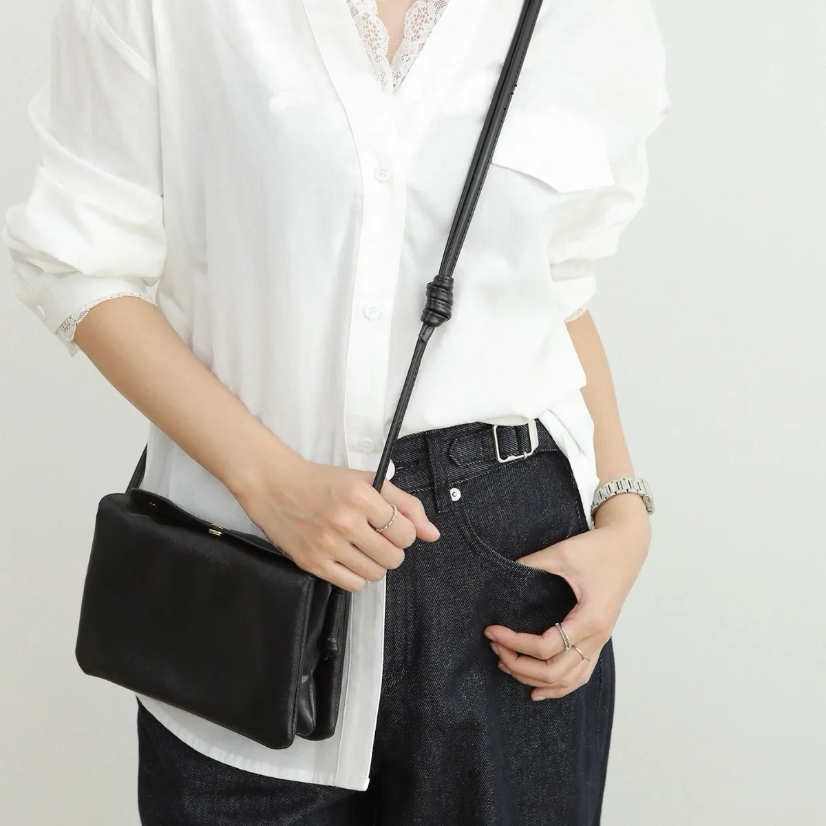 2026 Genuine Leather Multi-Pocket Envelope Bag Girl Single Shoulder Crossbody Square Women Bag Trend
2026 Genuine Leather Multi-Pocket Envelope Bag Girl Single Shoulder Crossbody Square Women Bag Trend