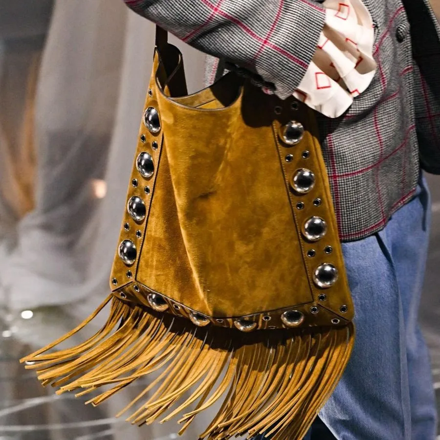 New Fashion Women's Bag High Quality Rivet Tassel Crossbody Bag Trend Brand Personality Shoulder Bag Designer Luxury Handbags
New Fashion Women's Bag High Quality Rivet Tassel Crossbody Bag Trend Brand Personality Shoulder Bag Designer Luxury Handbags