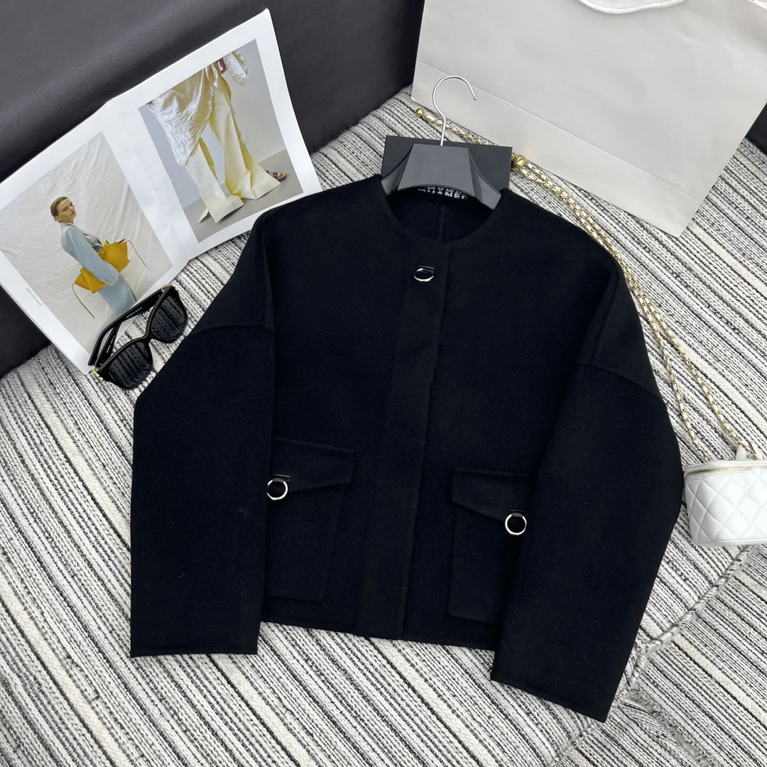 Cashmere coat High quality Fashion temperament Slim and thin Warm and comfortable 2023 autumn women's new hot
Cashmere coat High quality Fashion temperament Slim and thin Warm and comfortable 2023 autumn women's new hot
