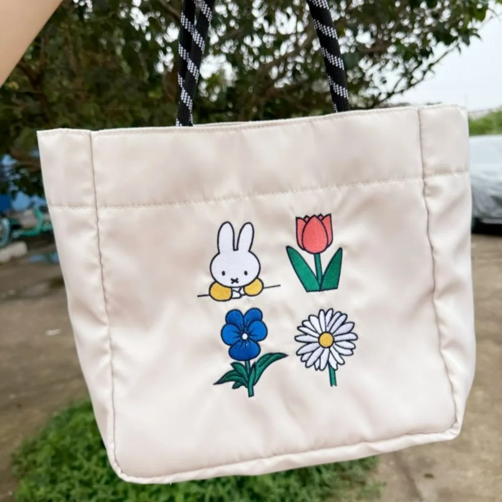 New Miffy Rabbit Embroidery Lunch Bag Large Capacity Portable Handbag Durable Student Tote Bag Lightweight Outdoor Food Storage
New Miffy Rabbit Embroidery Lunch Bag Large Capacity Portable Handbag Durable Student Tote Bag Lightweight Outdoor Food Storage