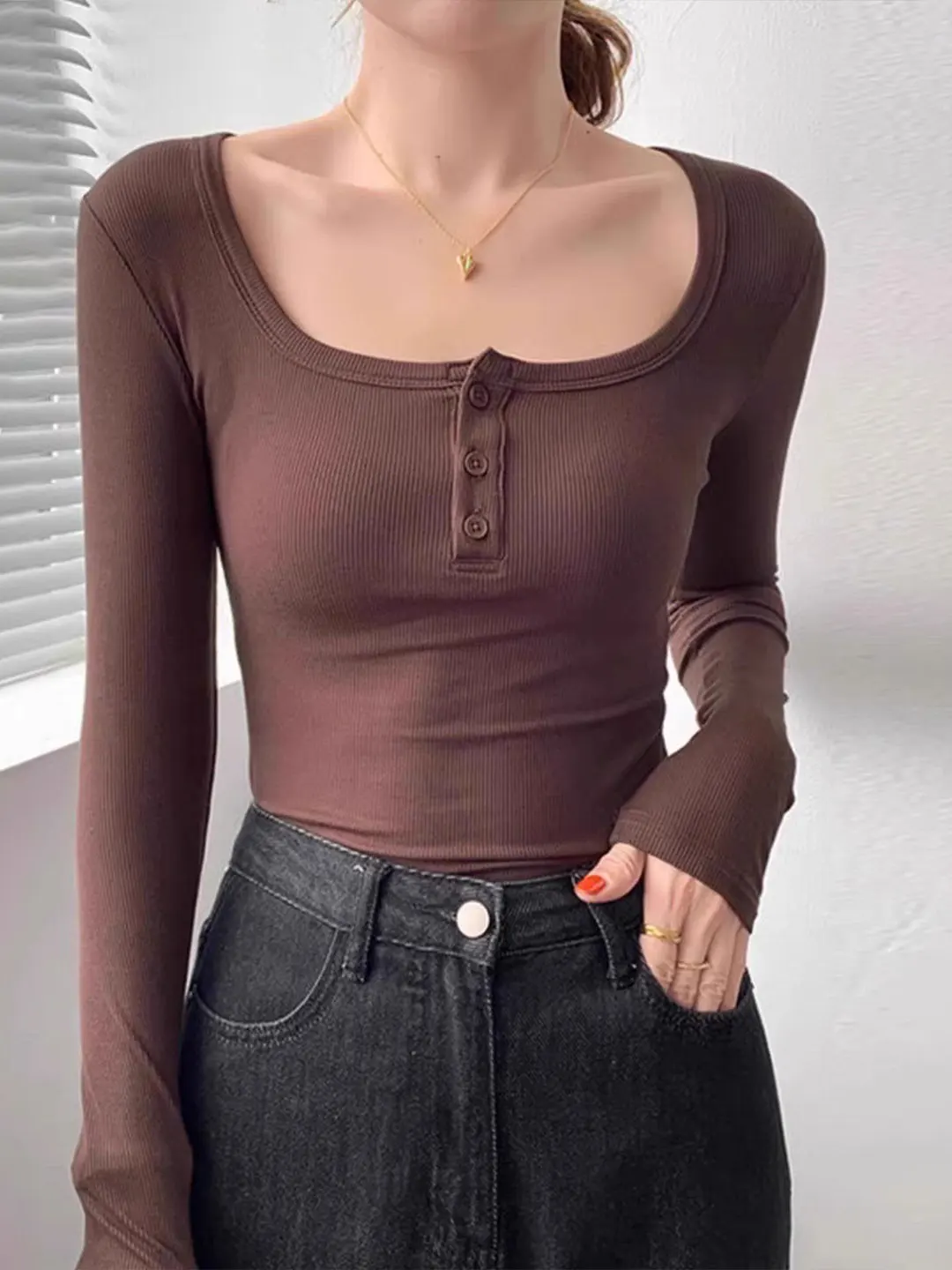 Korean Style Square Collar Short Base Shirt Women's Inner Wear Early Autumn Unique Beautiful Waist Belt Bra Pad Top
Korean Style Square Collar Short Base Shirt Women's Inner Wear Early Autumn Unique Beautiful Waist Belt Bra Pad Top