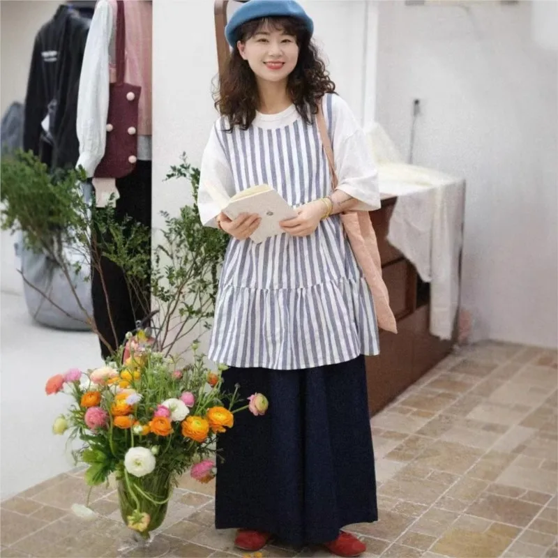 Johnature New Casual Back Tie Striped Top For Women 2025 Summer New Loose Layered Splicing Shirts Vintage Simple Sleeveless Tops
Johnature New Casual Back Tie Striped Top For Women 2025 Summer New Loose Layered Splicing Shirts Vintage Simple Sleeveless Tops