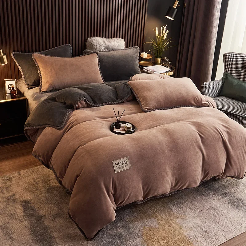 New Thickened Milk Velvet Four Piece Set Crystal Velvet Warm Bed Sheet Double sided Velvet Duvet Cover Solid Color
New Thickened Milk Velvet Four Piece Set Crystal Velvet Warm Bed Sheet Double sided Velvet Duvet Cover Solid Color