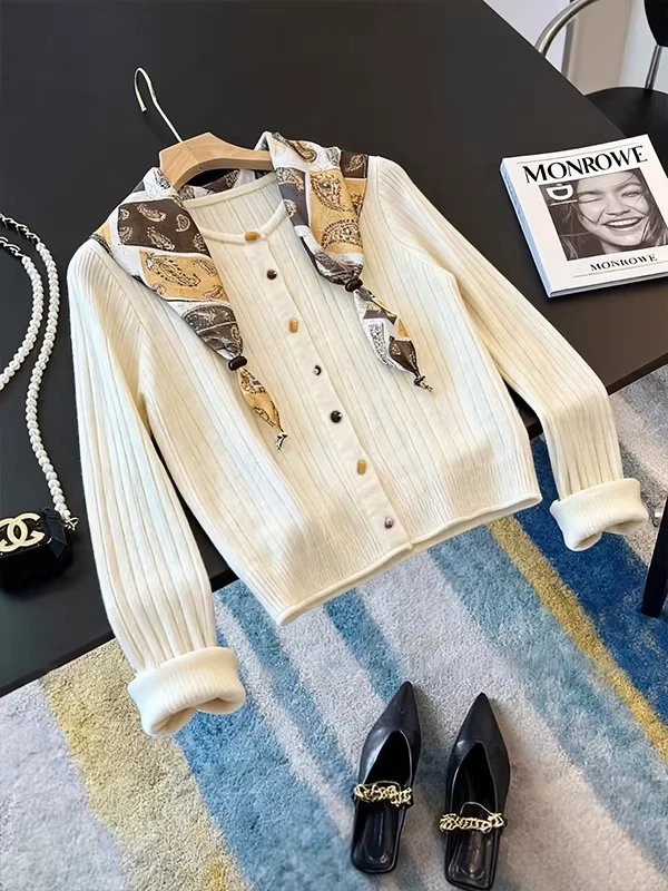 Extra Large 300 Pounds High-End Silk Scarf Knitted Sweater Women Autumn Winter Elegant Age-Defying Long Sleeve Knitted Top
Extra Large 300 Pounds High-End Silk Scarf Knitted Sweater Women Autumn Winter Elegant Age-Defying Long Sleeve Knitted Top