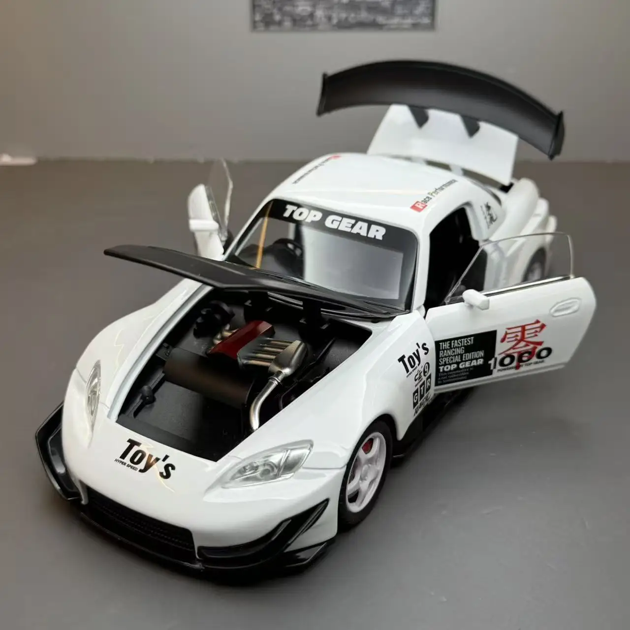 1:22 S2000 Sports car Simulation Diecast Metal Alloy Model car Sound Light Pull Back Collection Kids Toy Gifts
1:22 S2000 Sports car Simulation Diecast Metal Alloy Model car Sound Light Pull Back Collection Kids Toy Gifts