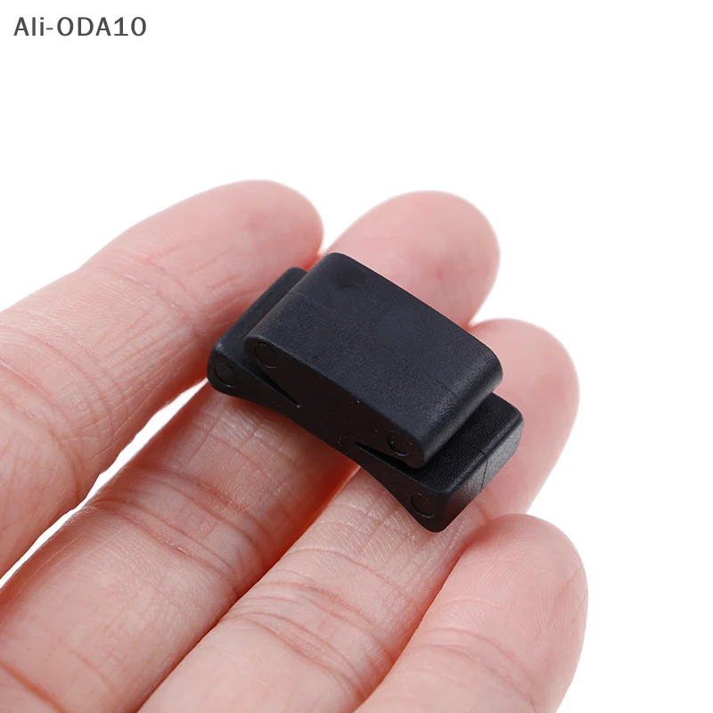1Pc Guitar Paddle Set Guitar Accessories Black Rubber Guitar Pick Holder Fix On Headstock
1Pc Guitar Paddle Set Guitar Accessories Black Rubber Guitar Pick Holder Fix On Headstock