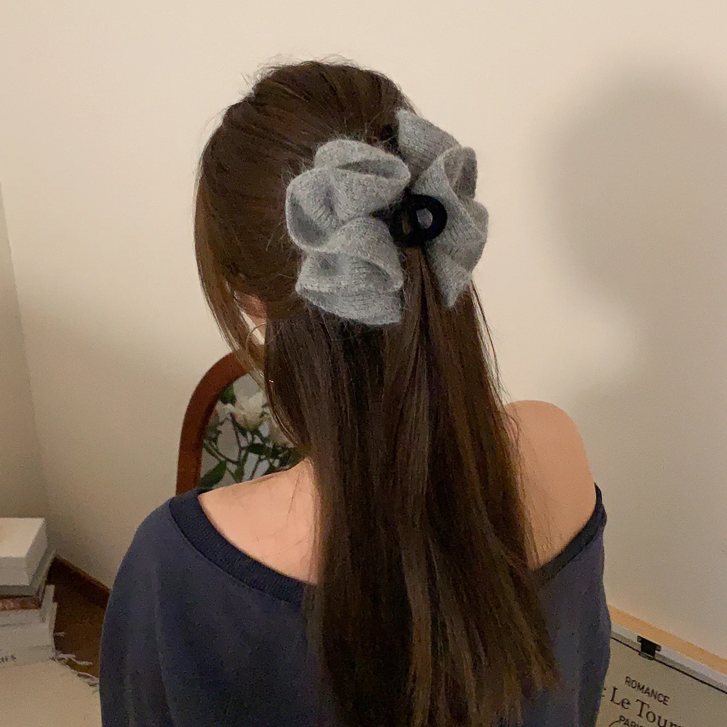 Корейская серая шерстяная заколка-краб премиум-класса для полупучка волос, женская заколка-акула, аксессуар для волос, маленькая заколка-шпилька
Корейская серая шерстяная заколка-краб премиум-класса для полупучка волос, женская заколка-акула, аксессуар для волос, маленькая заколка-шпилька