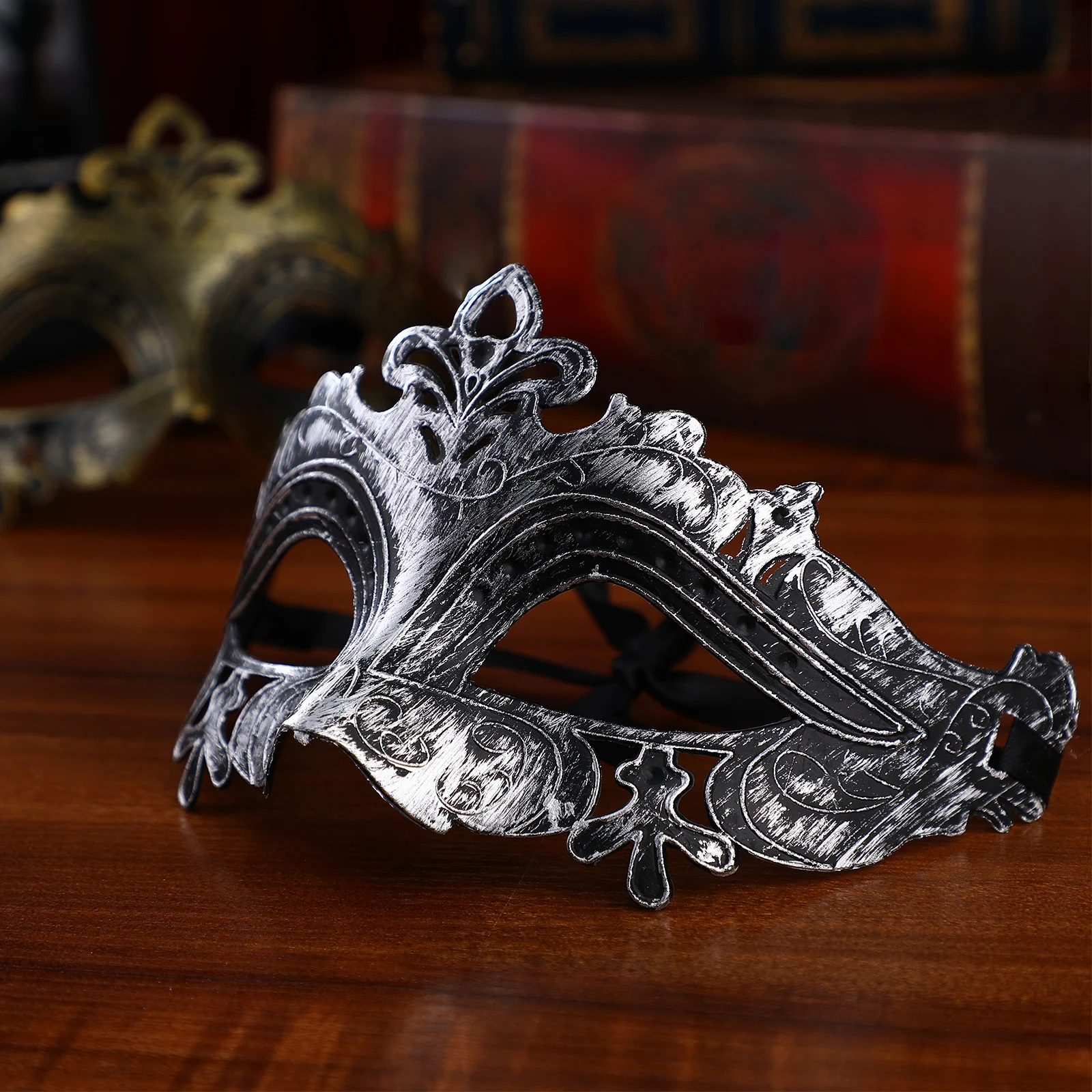 8pcs Half Face Masks Carved Elegant Vintage Roman Style Lightweight Halloween Masquerade Party Costumes Accessories
8pcs Half Face Masks Carved Elegant Vintage Roman Style Lightweight Halloween Masquerade Party Costumes Accessories