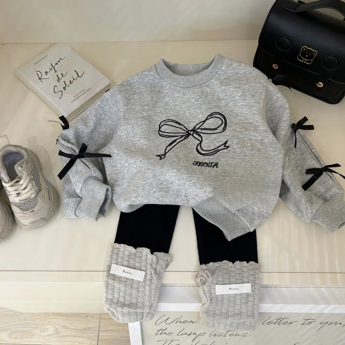 Children's Clothing Girls' Bow Hoodie 2025 Spring Autumn New Style Long Sleeved Children's Casual Top Trend
Children's Clothing Girls' Bow Hoodie 2025 Spring Autumn New Style Long Sleeved Children's Casual Top Trend