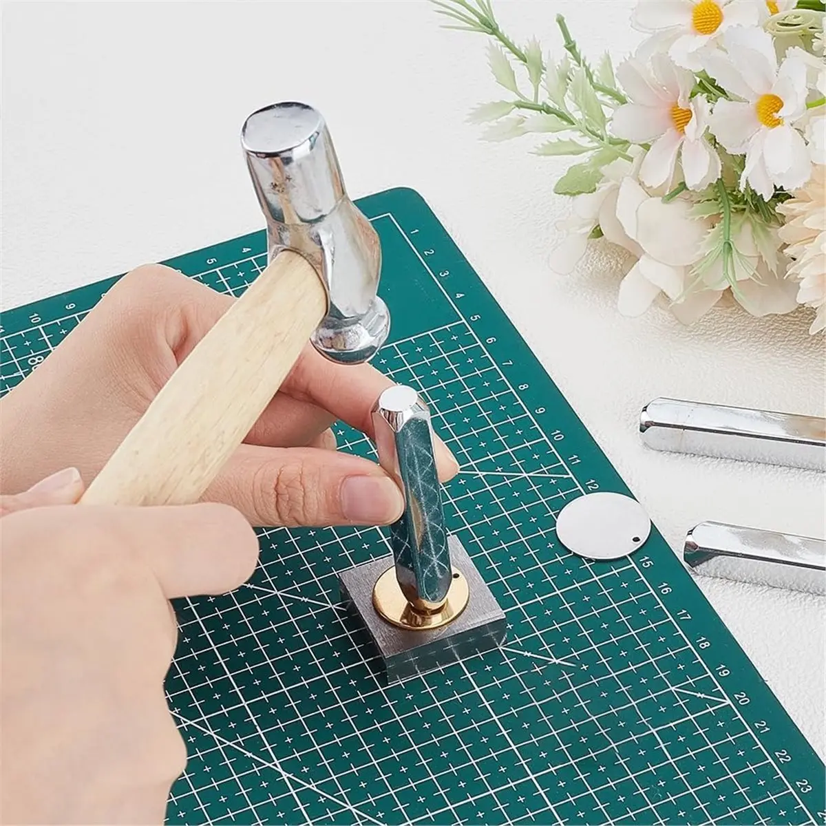 Наборы электроинструментов: 1 шт. квадратный металлический блок для штамповки ювелирных изделий и металла, белый, 80x80 мм, для штамповки ювелирных изделий и металлообработки
Наборы электроинструментов: 1 шт. квадратный металлический блок для штамповки ювелирных изделий и металла, белый, 80x80 мм, для штамповки ювелирных изделий и металлообработки