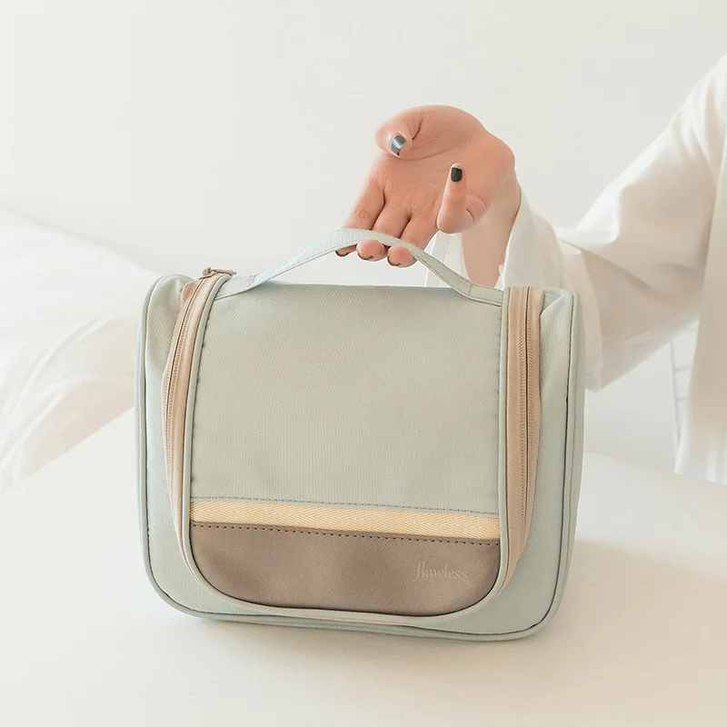 Large Capacity Travel Makeup Bag Portable Hook Bag Women Handheld Waterproof Storage Organizer Bag
Large Capacity Travel Makeup Bag Portable Hook Bag Women Handheld Waterproof Storage Organizer Bag
