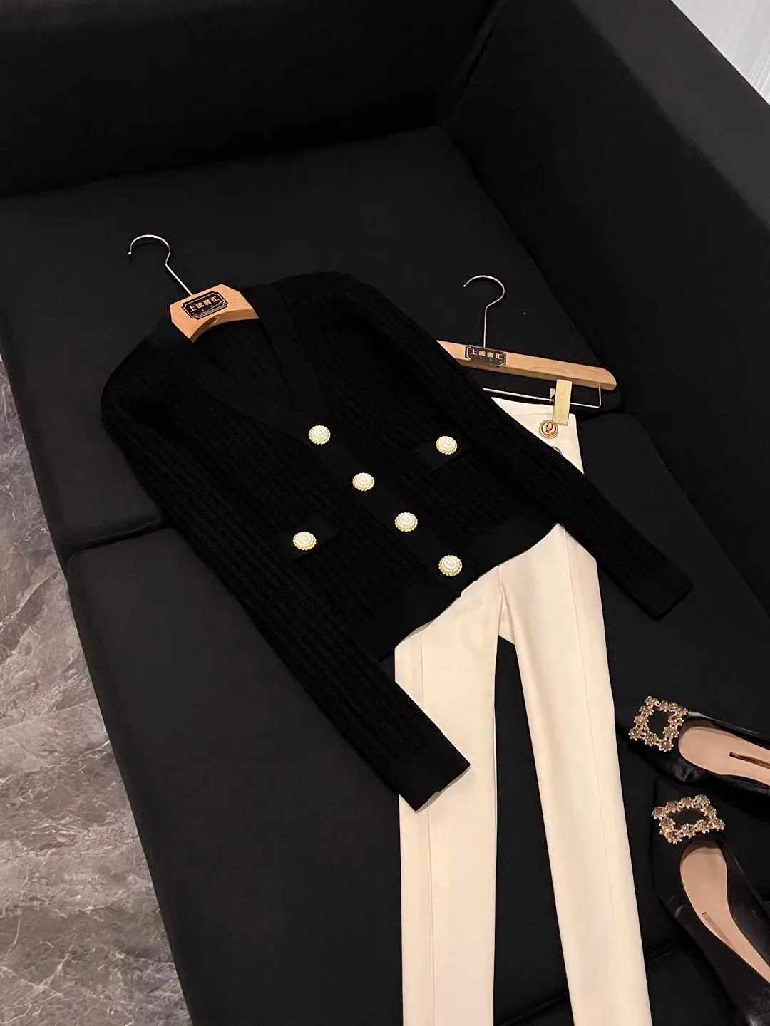 Ele Knitted Sweater Top for Women Faionable Lady Sle Winter 2025 Long Sve ort Length Cardigan Knitwear
Ele Knitted Sweater Top for Women Faionable Lady Sle Winter 2025 Long Sve ort Length Cardigan Knitwear