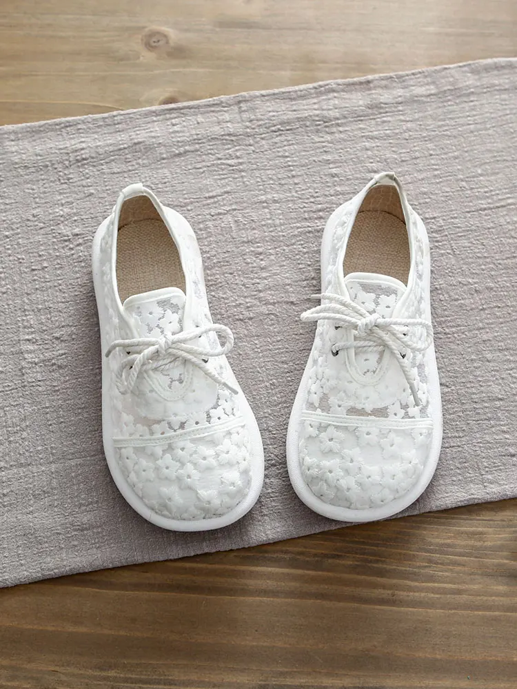 Breathable Lace Mesh Flat Bottom Clog Shoes Summer Floral Embroidery Low Cut Casual Style Single Shoes for Young Women
Breathable Lace Mesh Flat Bottom Clog Shoes Summer Floral Embroidery Low Cut Casual Style Single Shoes for Young Women