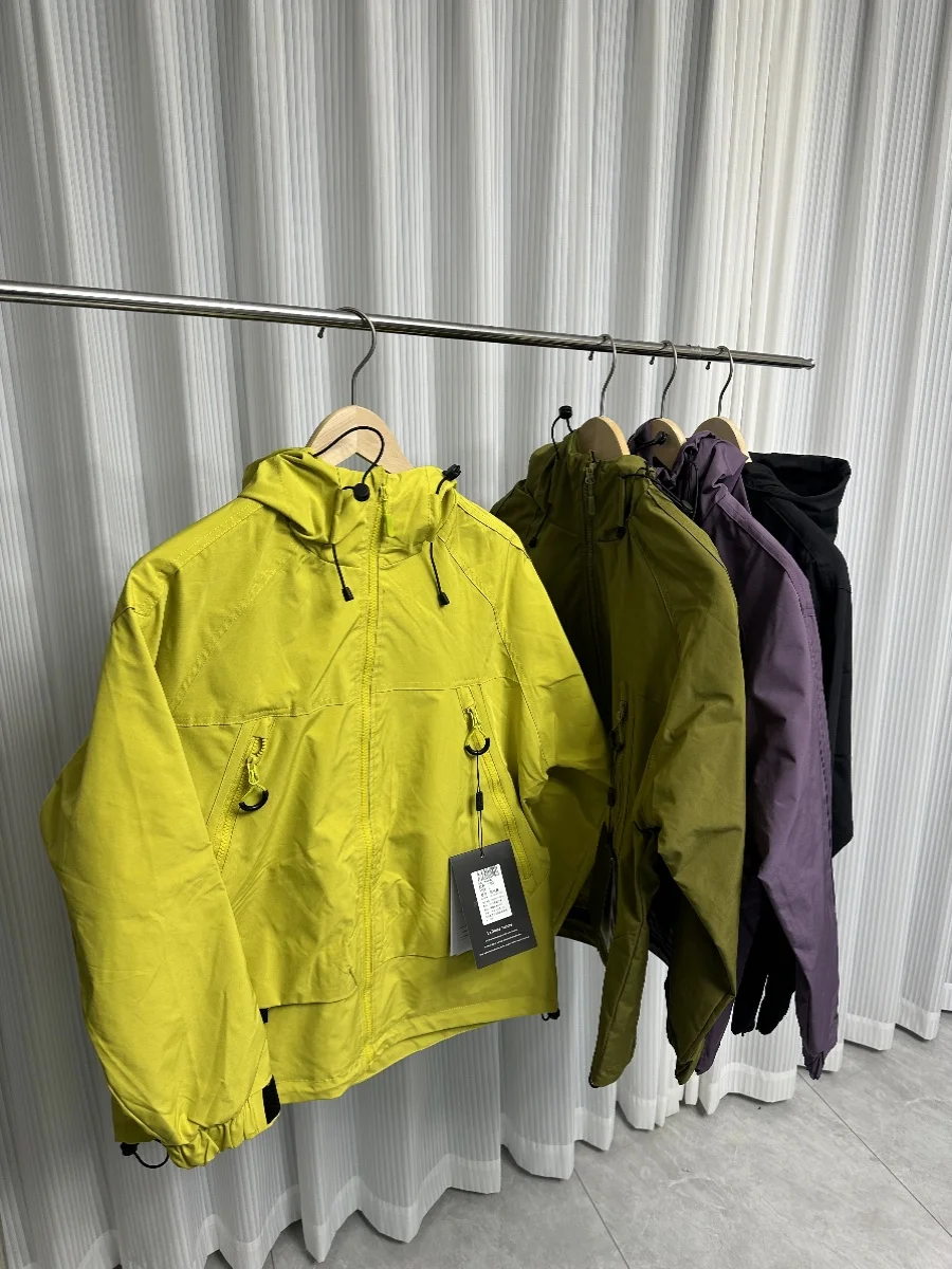 Outdoor Men's Casual Hooded Jacket Windproof Splashproof Spring Youth Fashion Standard Fit Long Sleeve Coat Hiking Jacket
Outdoor Men's Casual Hooded Jacket Windproof Splashproof Spring Youth Fashion Standard Fit Long Sleeve Coat Hiking Jacket