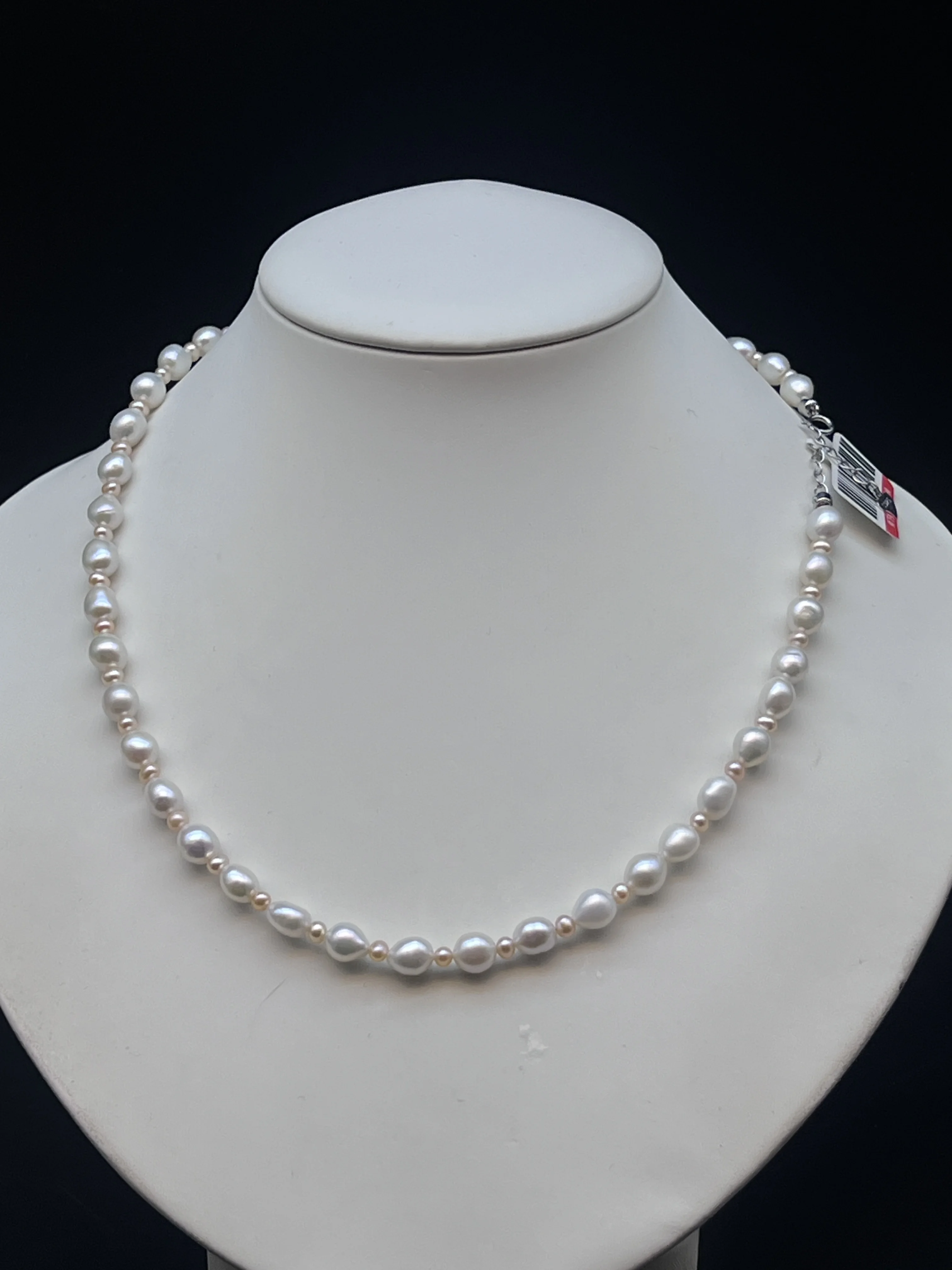 Natural Freshwater Rice Pearl Necklace with Small Pink Pearl Spacers Adjustable Chain Women's Fashion Jewelry
Natural Freshwater Rice Pearl Necklace with Small Pink Pearl Spacers Adjustable Chain Women's Fashion Jewelry