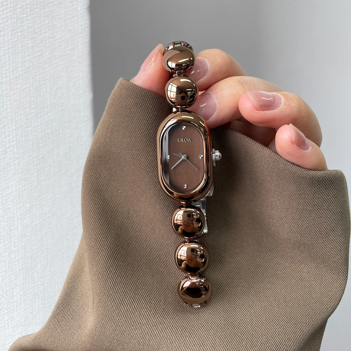 CILOA 2026 New Women's Bracelet-Style Brand Artistic Watch - High-Appearance, Waterproof Quartz, Two logos shipped randomly
CILOA 2026 New Women's Bracelet-Style Brand Artistic Watch - High-Appearance, Waterproof Quartz, Two logos shipped randomly