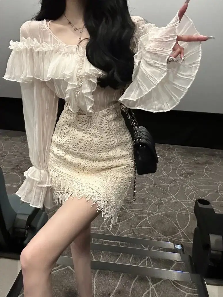 2025 New French Style High-end Ruffle Lace Top + Irregular Design Lace Skirt Designed Advanced Temperature Suit for Women
2025 New French Style High-end Ruffle Lace Top + Irregular Design Lace Skirt Designed Advanced Temperature Suit for Women