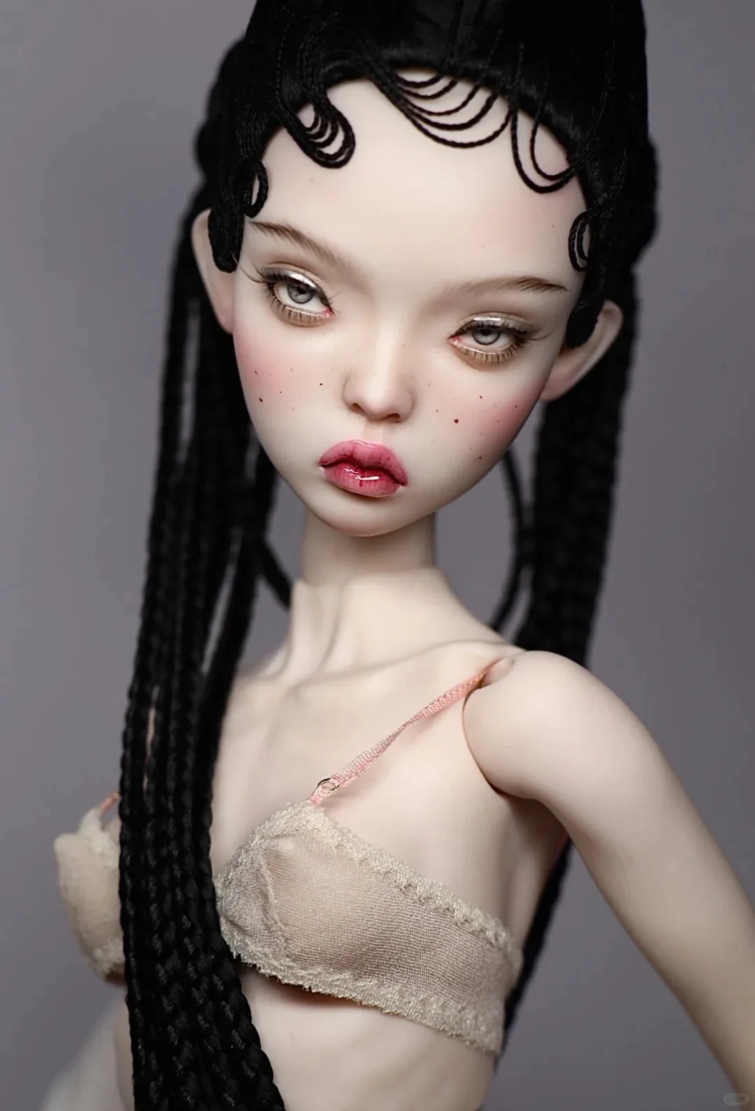 Новая кукла SD BJD 1/4 поповые сестры, сова, модель девушки, нежный макияж, подвижная шарнирная кукла, новые игрушки, бесплатная доставка
Новая кукла SD BJD 1/4 поповые сестры, сова, модель девушки, нежный макияж, подвижная шарнирная кукла, новые игрушки, бесплатная доставка