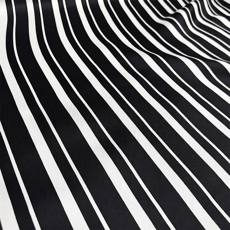 1 meter 60% Mulberry Silk 40% Cotton 17 momme Silk Fabric Black Striped Printed 140cm 55" wide by the yard XL422
1 meter 60% Mulberry Silk 40% Cotton 17 momme Silk Fabric Black Striped Printed 140cm 55" wide by the yard XL422