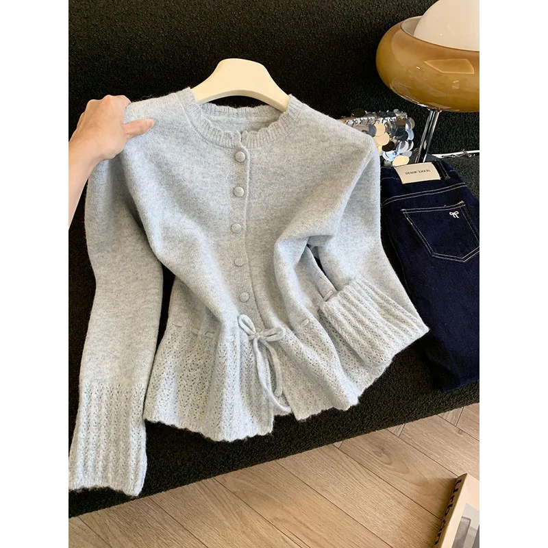 Solid Color Round Neck Drawstring Right Shoulder Long Sleeve Knitted Top for Women Autumn and Winter Fashionable Casual Top
Solid Color Round Neck Drawstring Right Shoulder Long Sleeve Knitted Top for Women Autumn and Winter Fashionable Casual Top