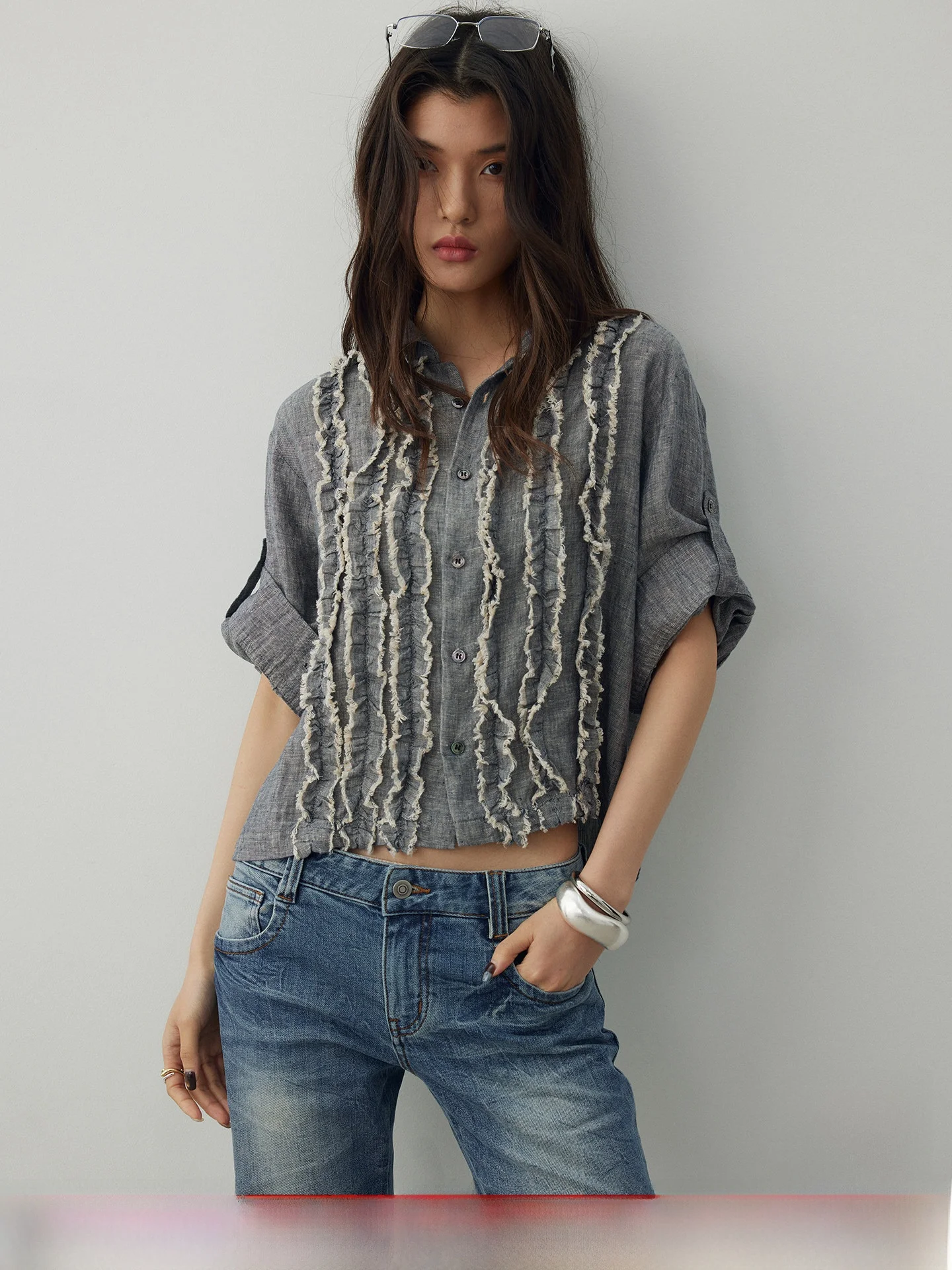 KEARA Heavy Design Shirt Women Summer Worn out 100 Linen Loose Lazy Cuffed Top Wood Grain Vintage Style Short Length
KEARA Heavy Design Shirt Women Summer Worn out 100 Linen Loose Lazy Cuffed Top Wood Grain Vintage Style Short Length