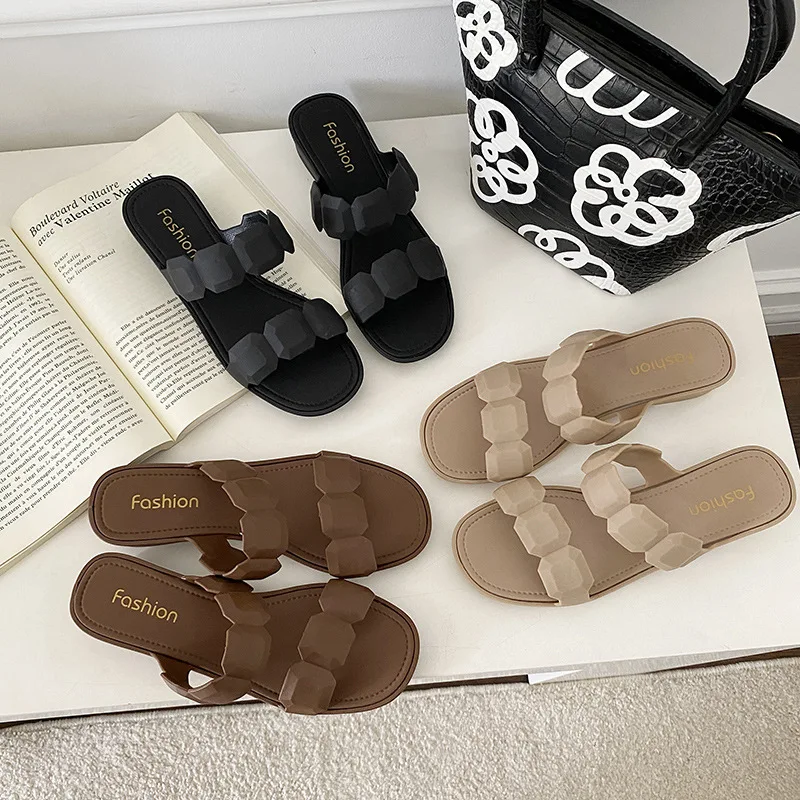 Women's Jelly Two Straps Sandals Fashionable Flat Slide Sandals for Summer, New Style Outdoor Casual Flip Flops Slides Slippers
Women's Jelly Two Straps Sandals Fashionable Flat Slide Sandals for Summer, New Style Outdoor Casual Flip Flops Slides Slippers